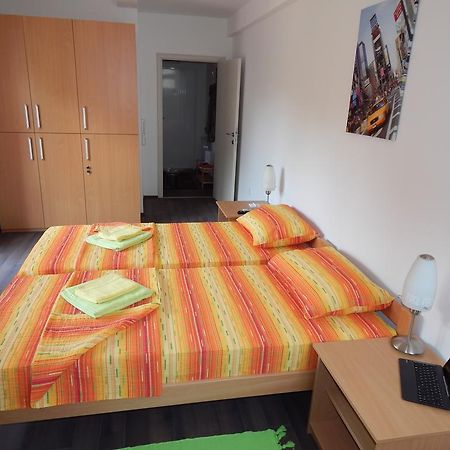 Apartments Center Kg Κραγκούγιεβατς Δωμάτιο φωτογραφία