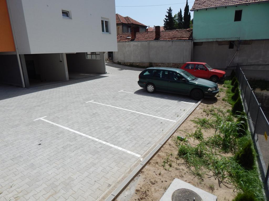 Apartments Center Kg Κραγκούγιεβατς Δωμάτιο φωτογραφία