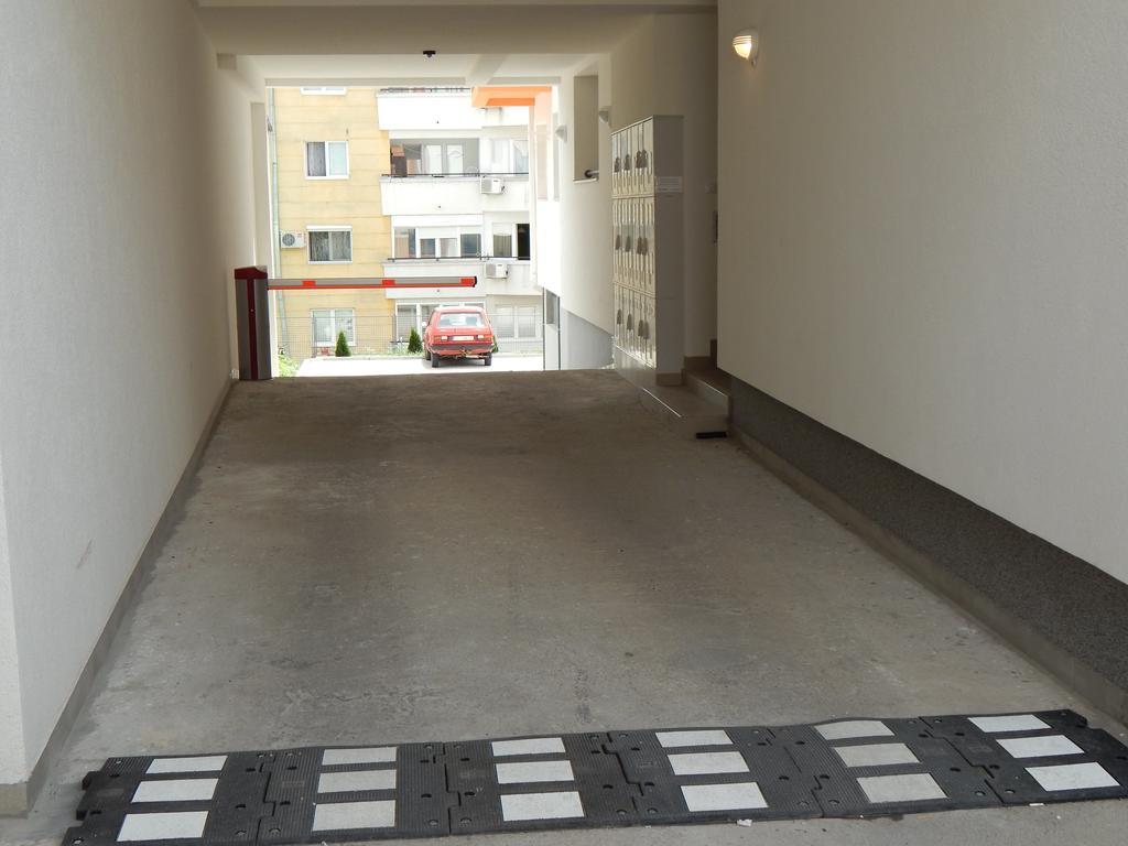 Apartments Center Kg Κραγκούγιεβατς Δωμάτιο φωτογραφία