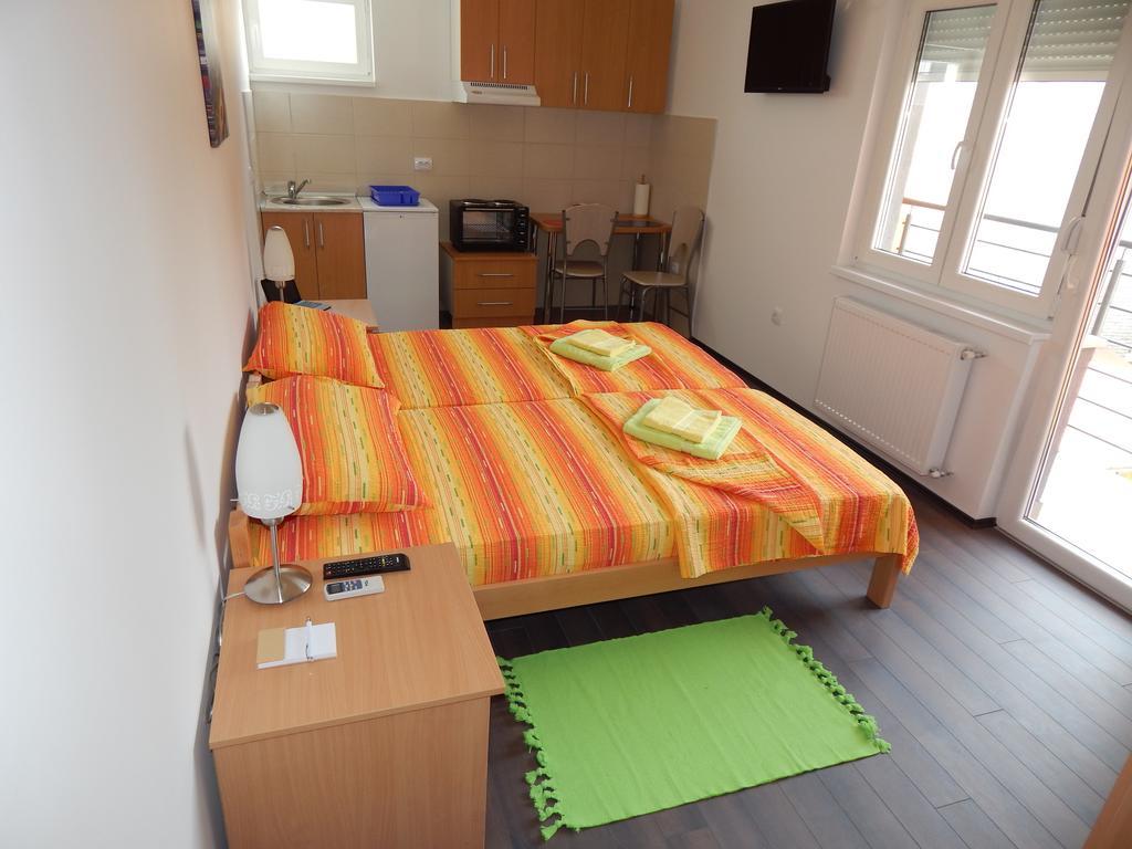 Apartments Center Kg Κραγκούγιεβατς Δωμάτιο φωτογραφία